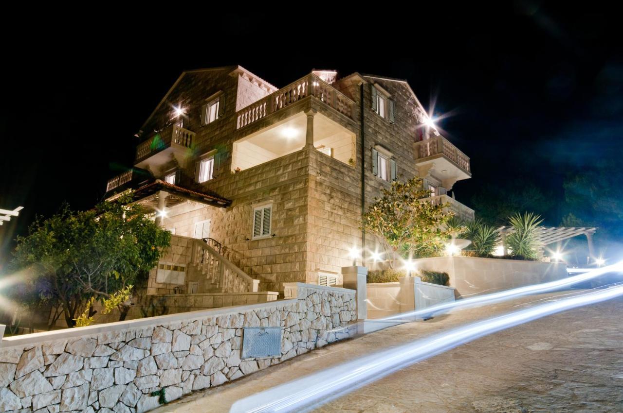 Apartments Barba Petra Dvori Сумартін Екстер'єр фото