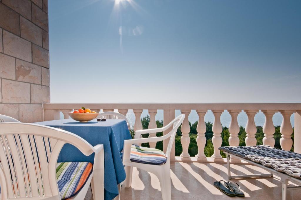 Apartments Barba Petra Dvori Сумартін Номер фото