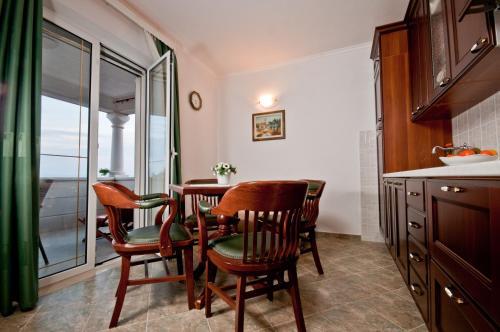 Apartments Barba Petra Dvori Сумартін Екстер'єр фото